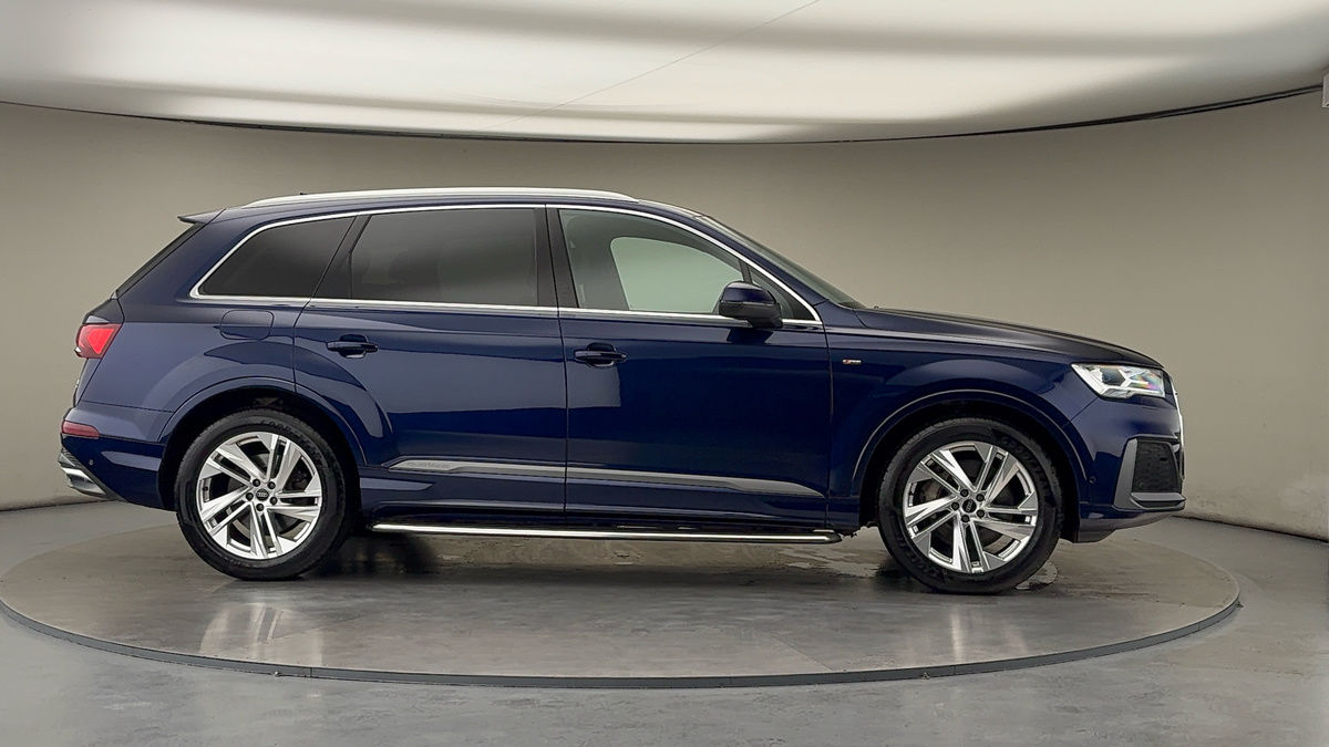 More views of Audi Q7