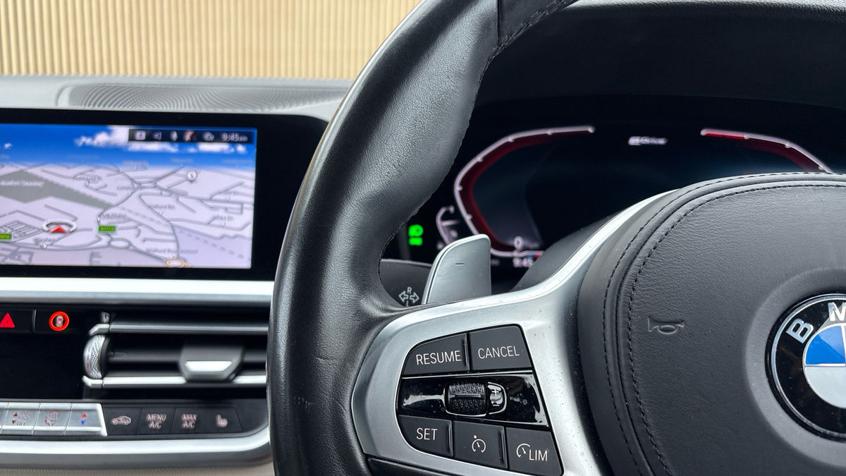 BMW 3 Series Image 13