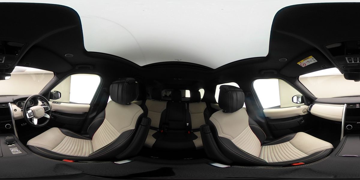 More views of Land Rover Discovery