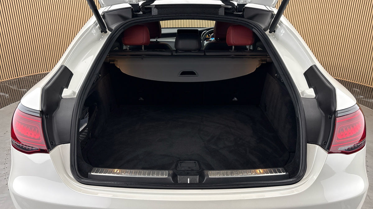 Mercedes-Benz GLC Image 11