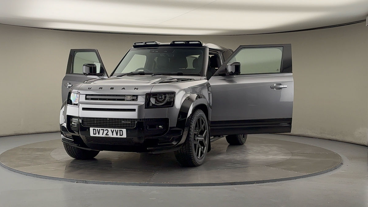 More views of Land Rover Defender 90