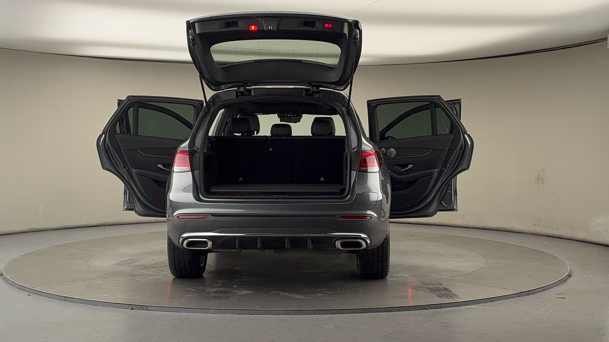 More views of Mercedes-Benz GLC