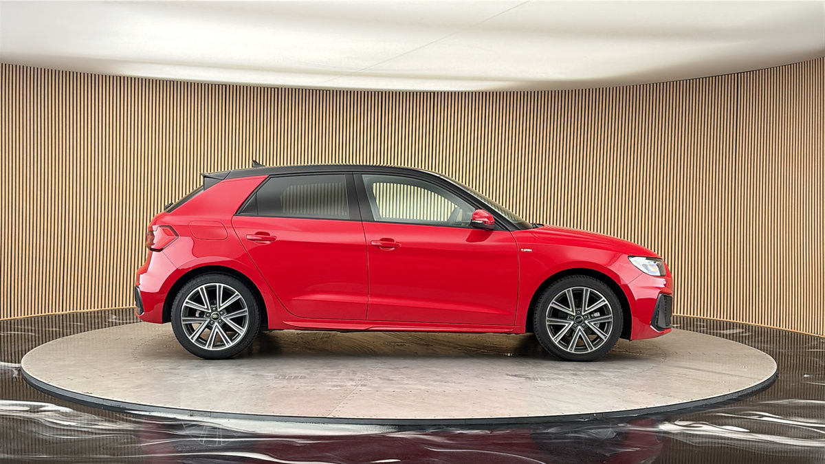 Audi A1 Image 16