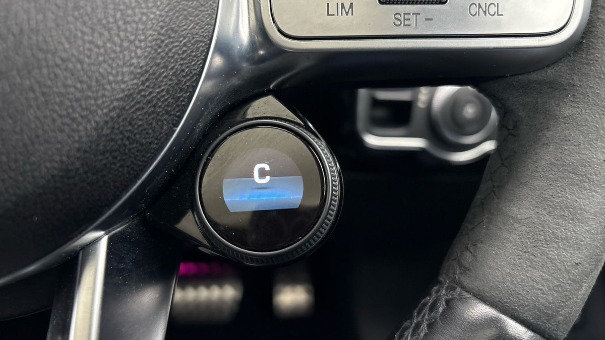 Mercedes-Benz CLA Image 25