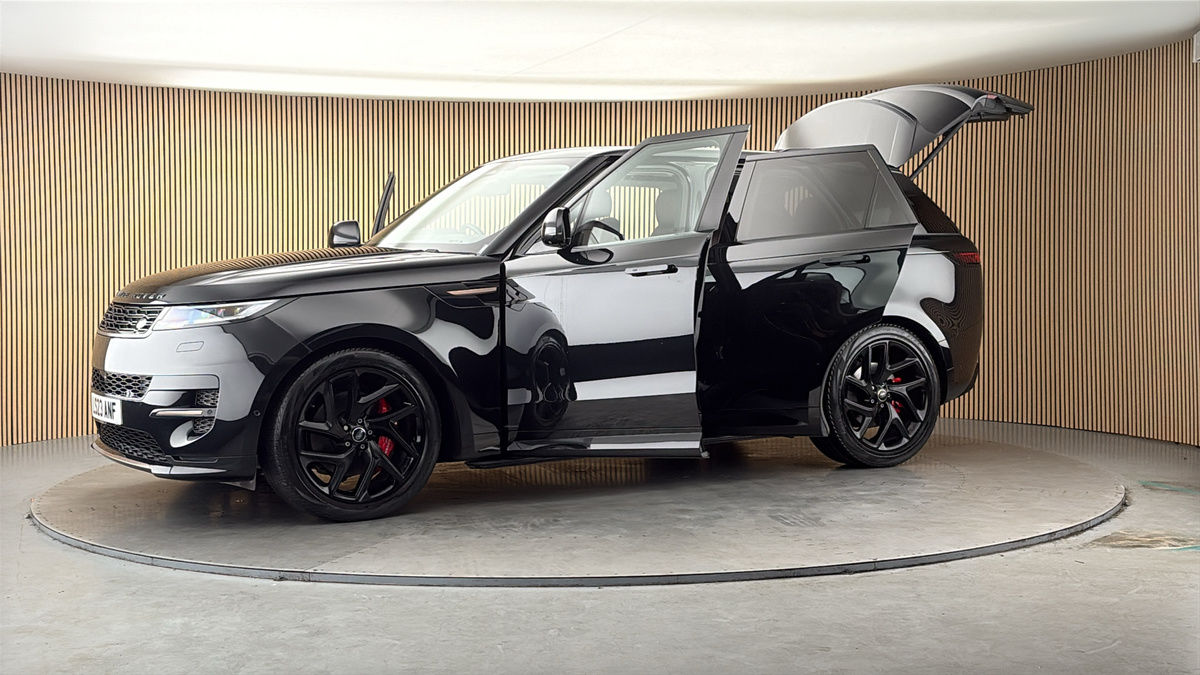 More views of Land Rover Range Rover Sport