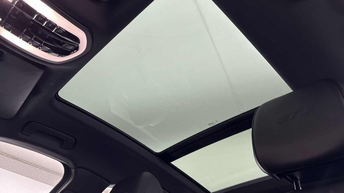 Porsche Macan Image 6