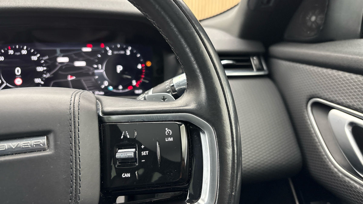 Land Rover Range Rover Velar Image 14