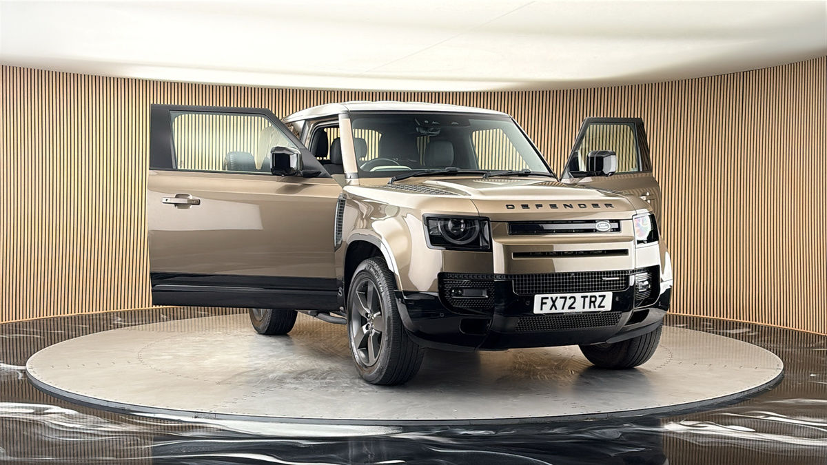 More views of Land Rover Defender 90