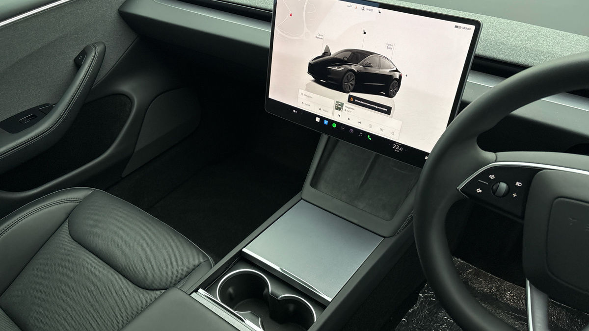 Tesla Model 3 Image 19