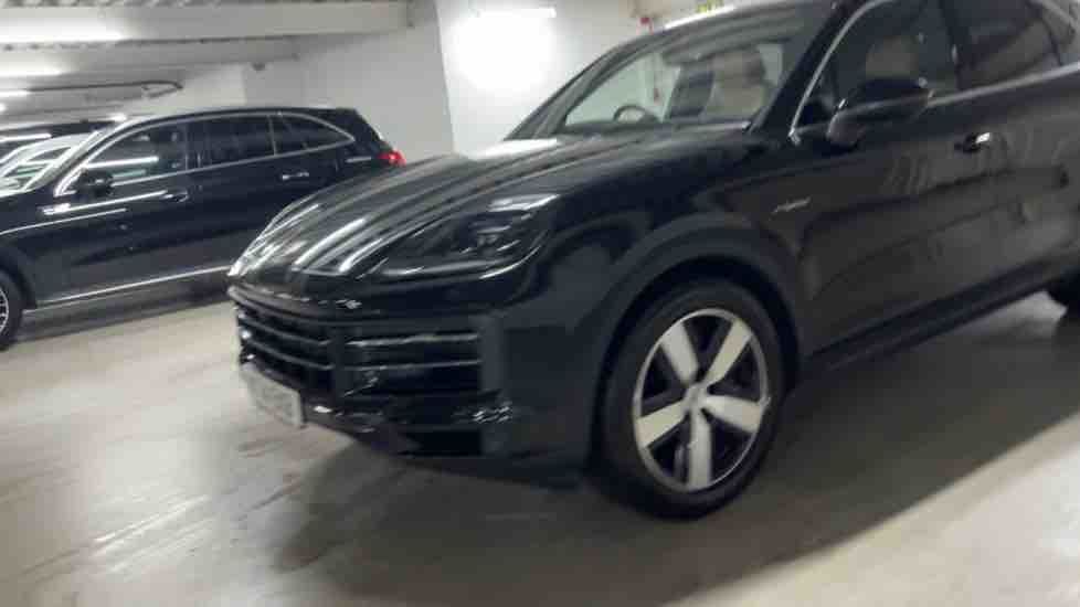 More views of Porsche Cayenne