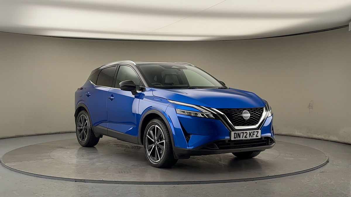 Nissan Qashqai Sticky Header Image