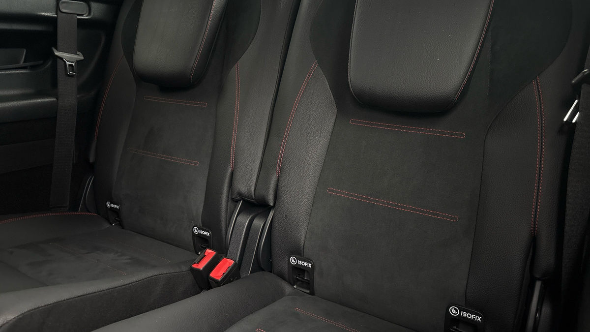 Mercedes-Benz GLB Image 27