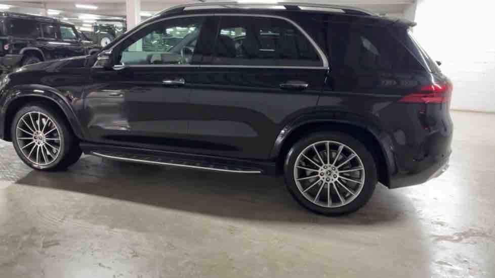 More views of Mercedes-Benz GLE