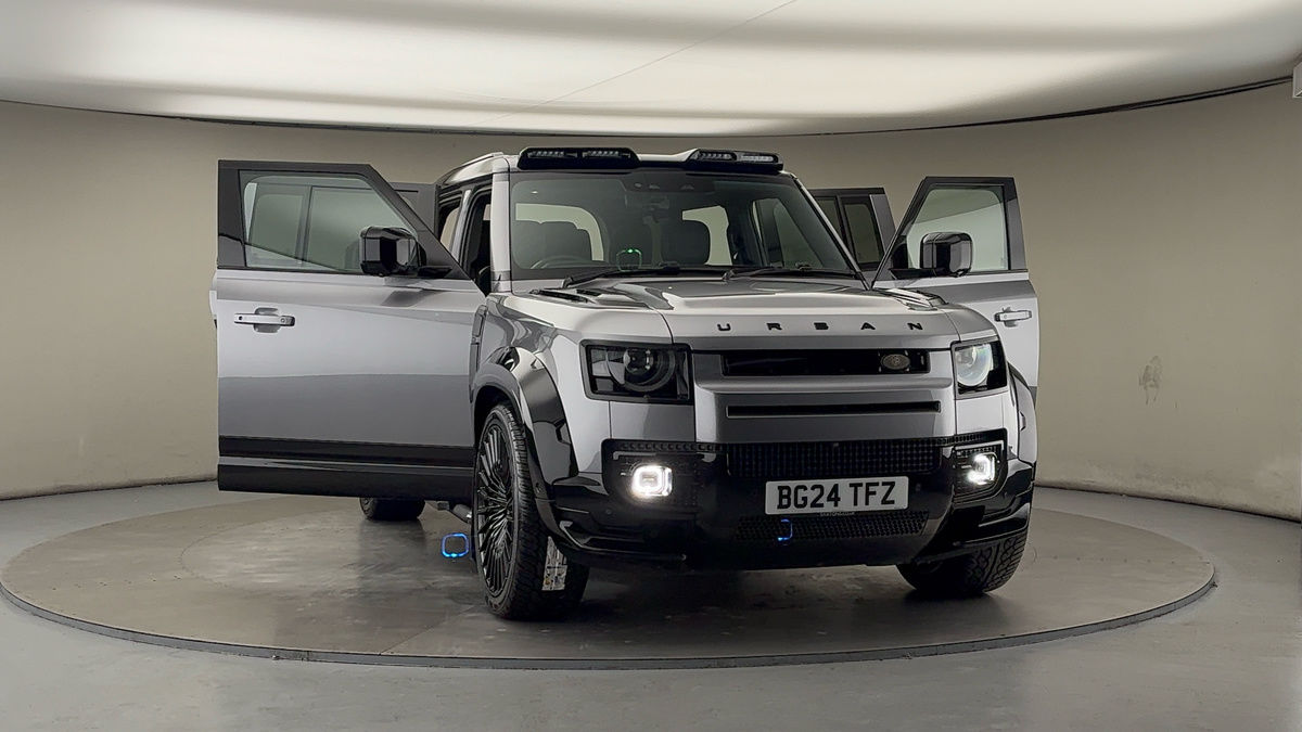 More views of Land Rover Defender 110