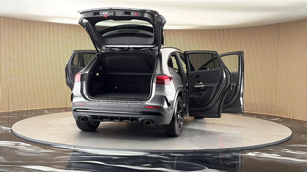More views of Mercedes-Benz GLA