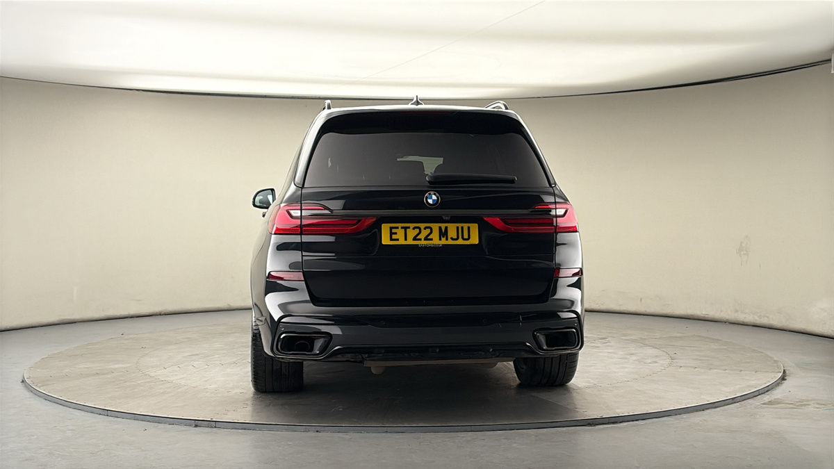 More views of BMW X7