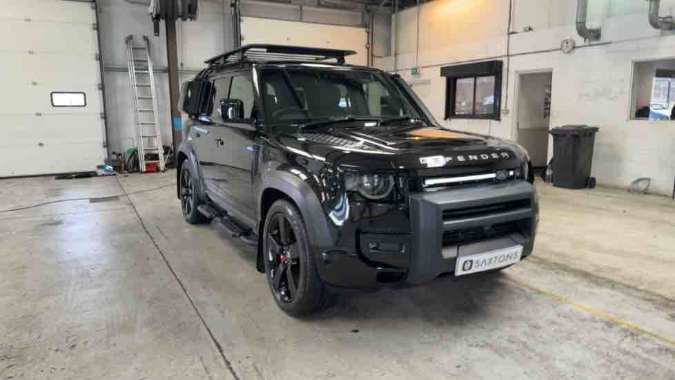 More views of Land Rover Defender 110