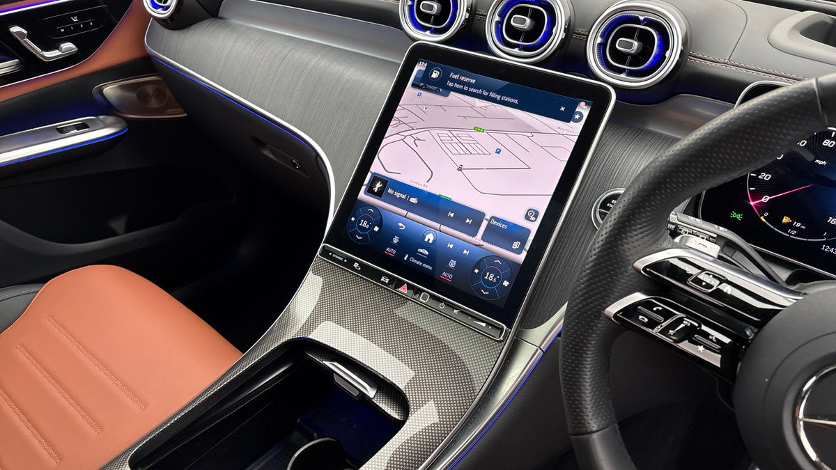 Mercedes-Benz GLC Image 18
