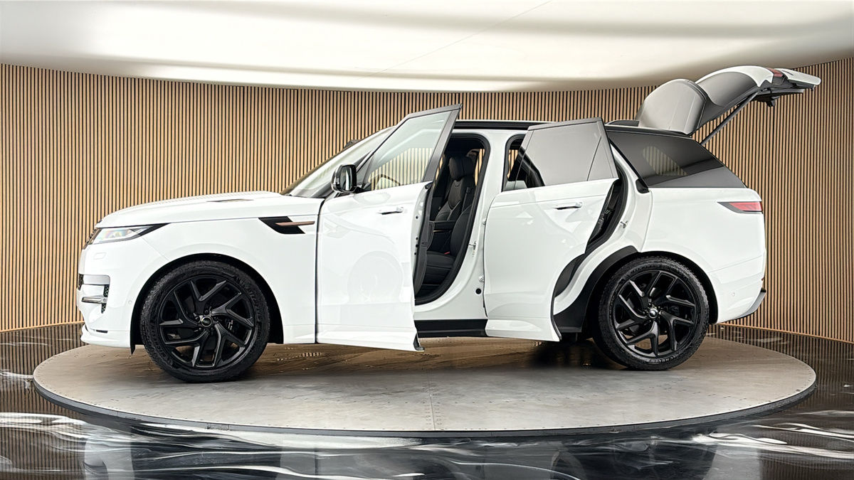 More views of Land Rover Range Rover Sport