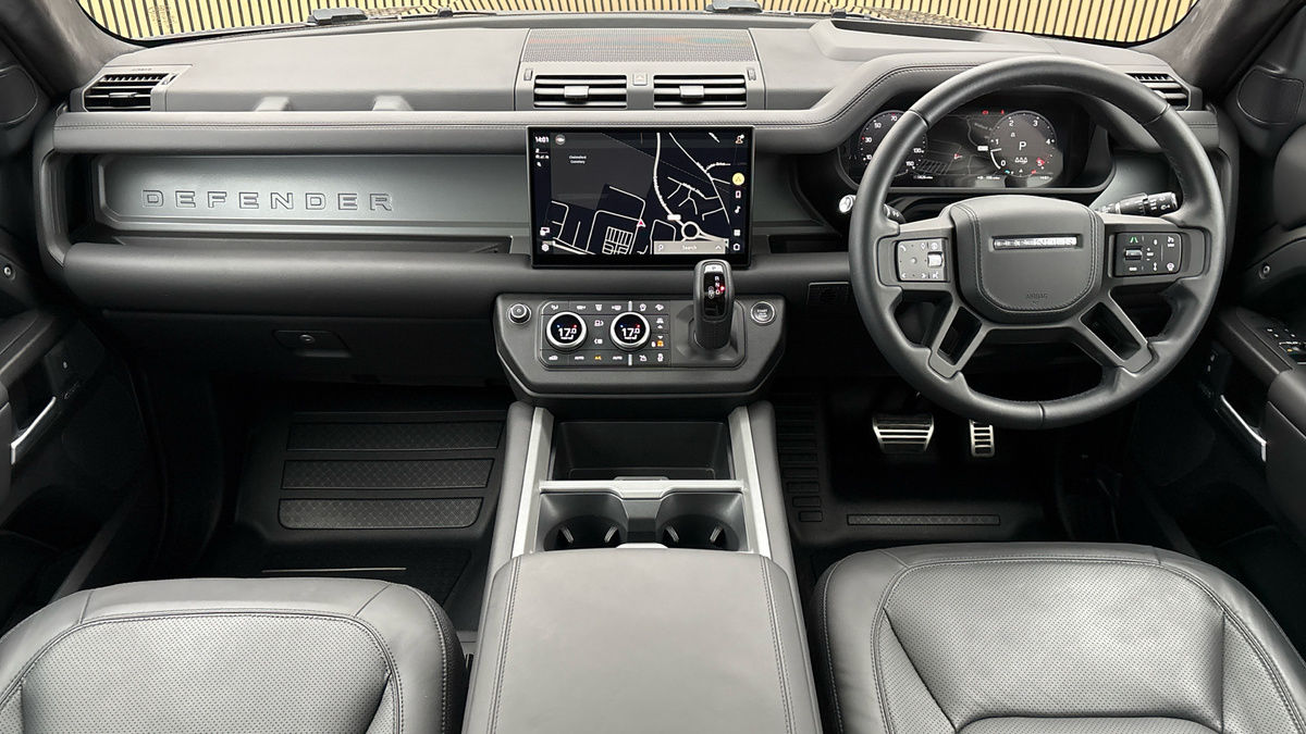 Land Rover Defender 90 Image 12