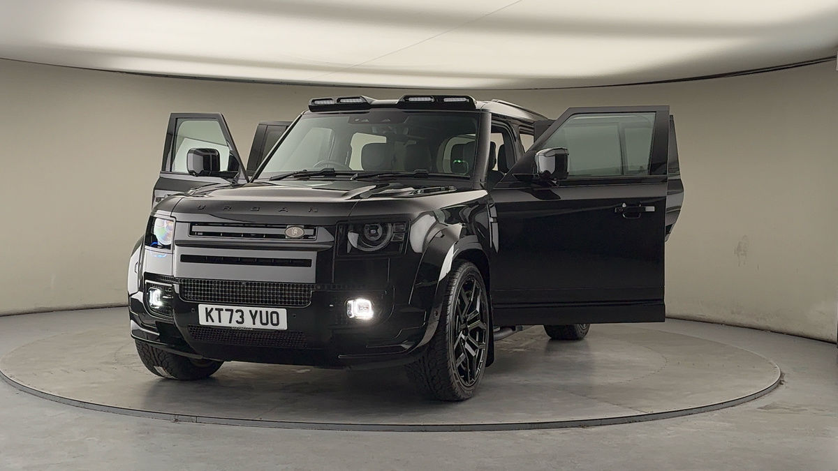 More views of Land Rover Defender 110