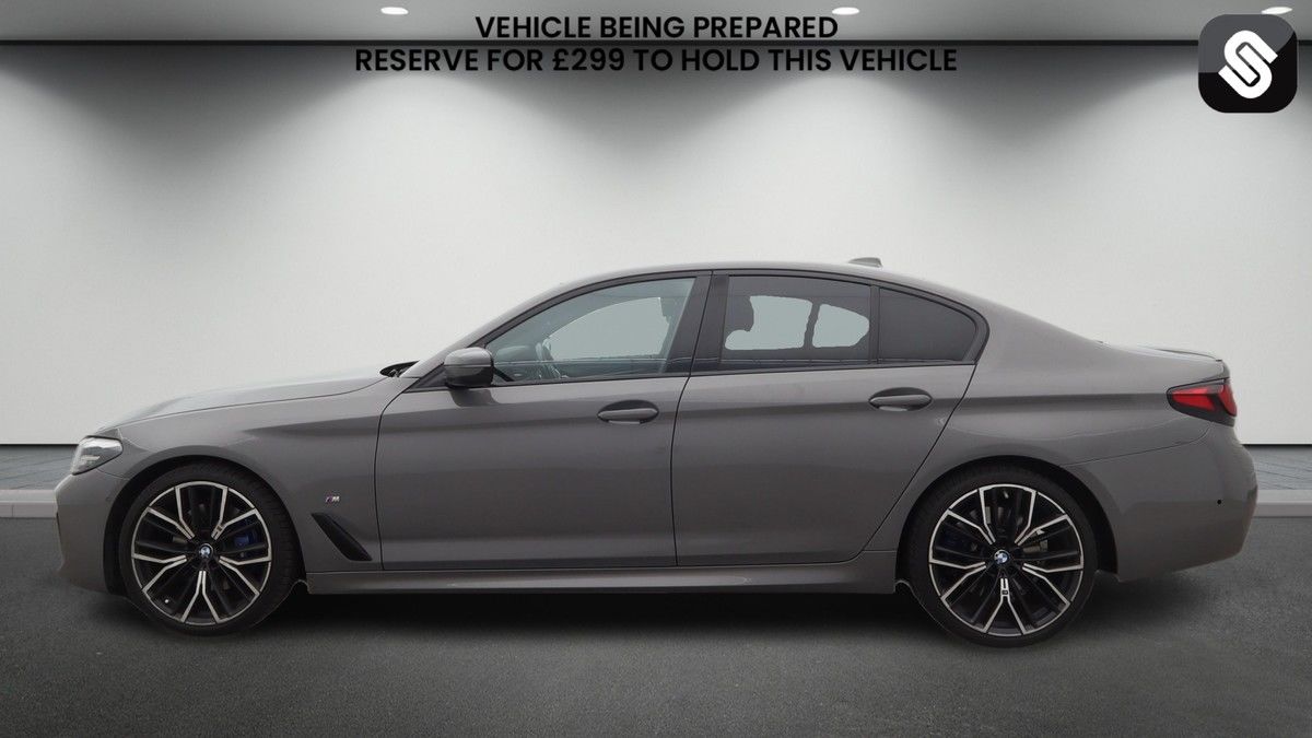 BMW 5 Series Image 6