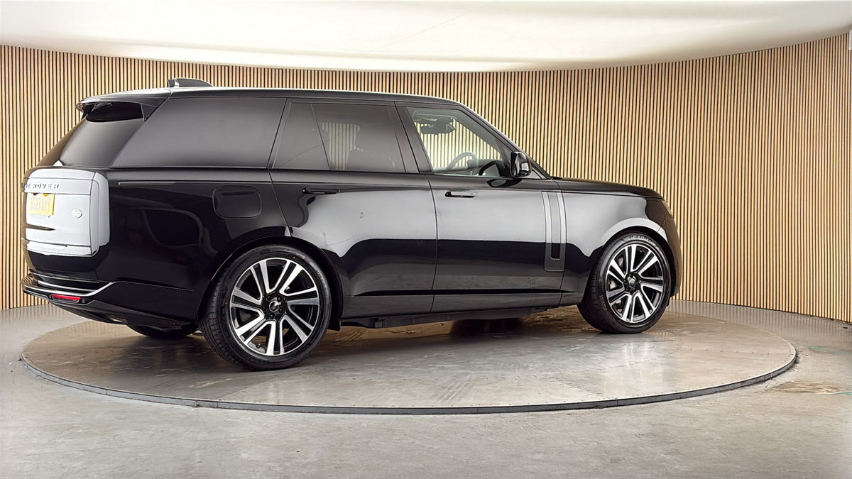 More views of Land Rover Range Rover
