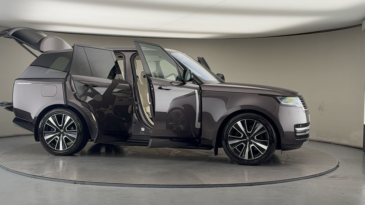 More views of Land Rover Range Rover