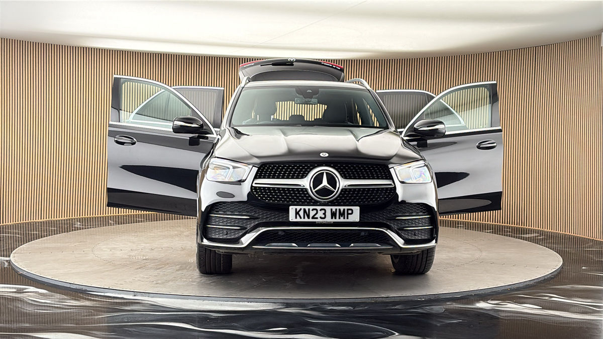 More views of Mercedes-Benz GLE