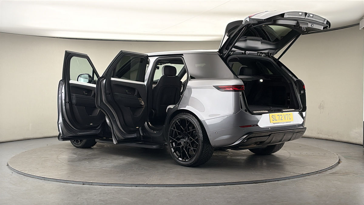 More views of Land Rover Range Rover Sport