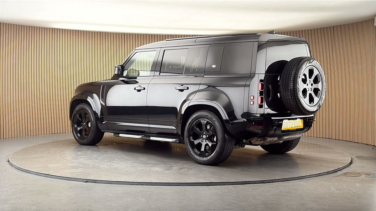 More views of Land Rover Defender 110