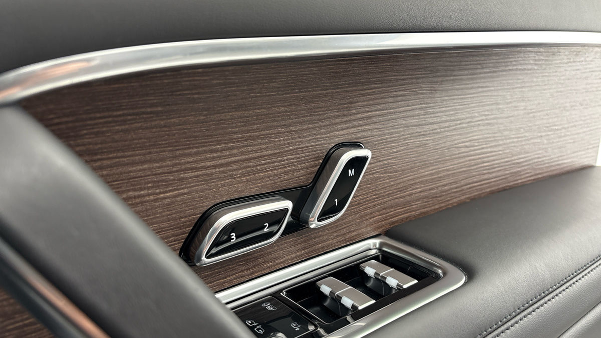 Land Rover Range Rover Image 28