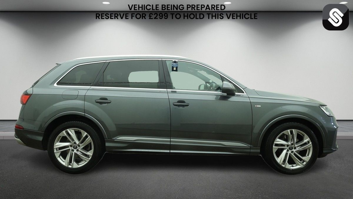 Audi Q7 Image 5