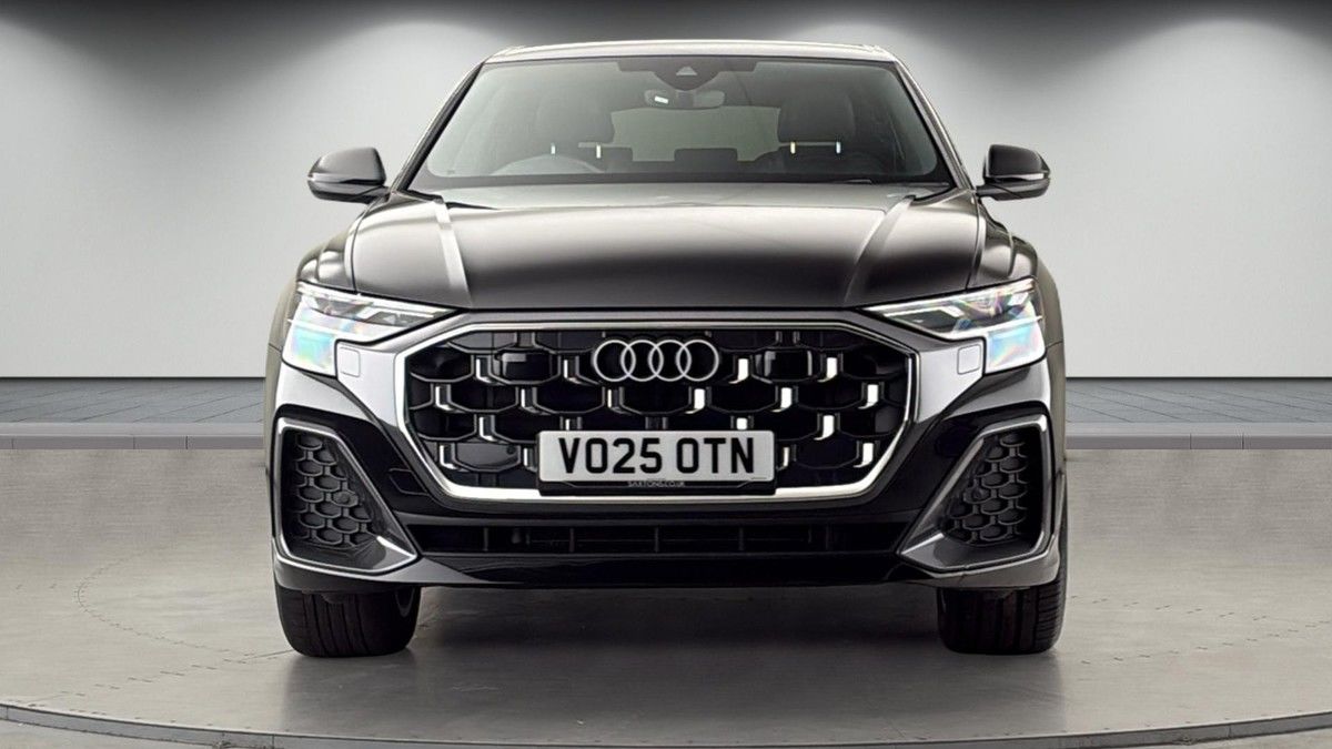 Audi Q8 Image 3