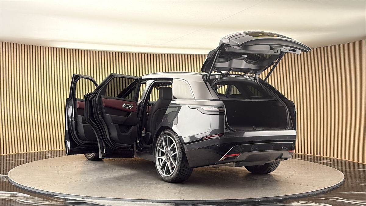 Land Rover Range Rover Velar Image 23