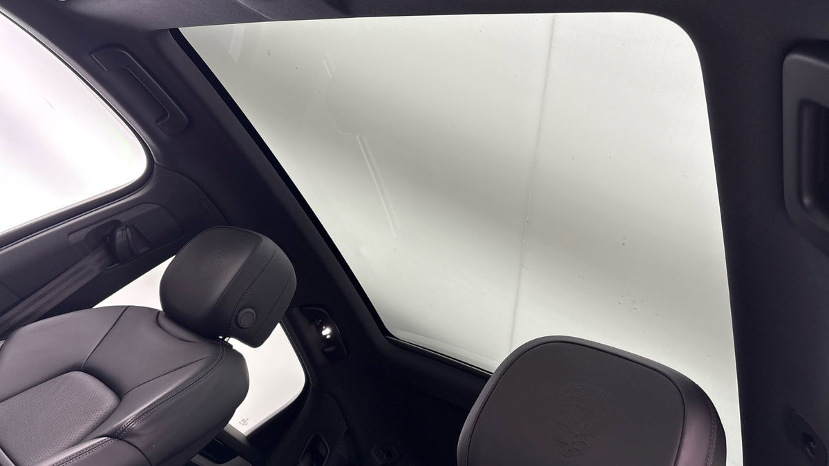 Porsche Cayenne Image 6