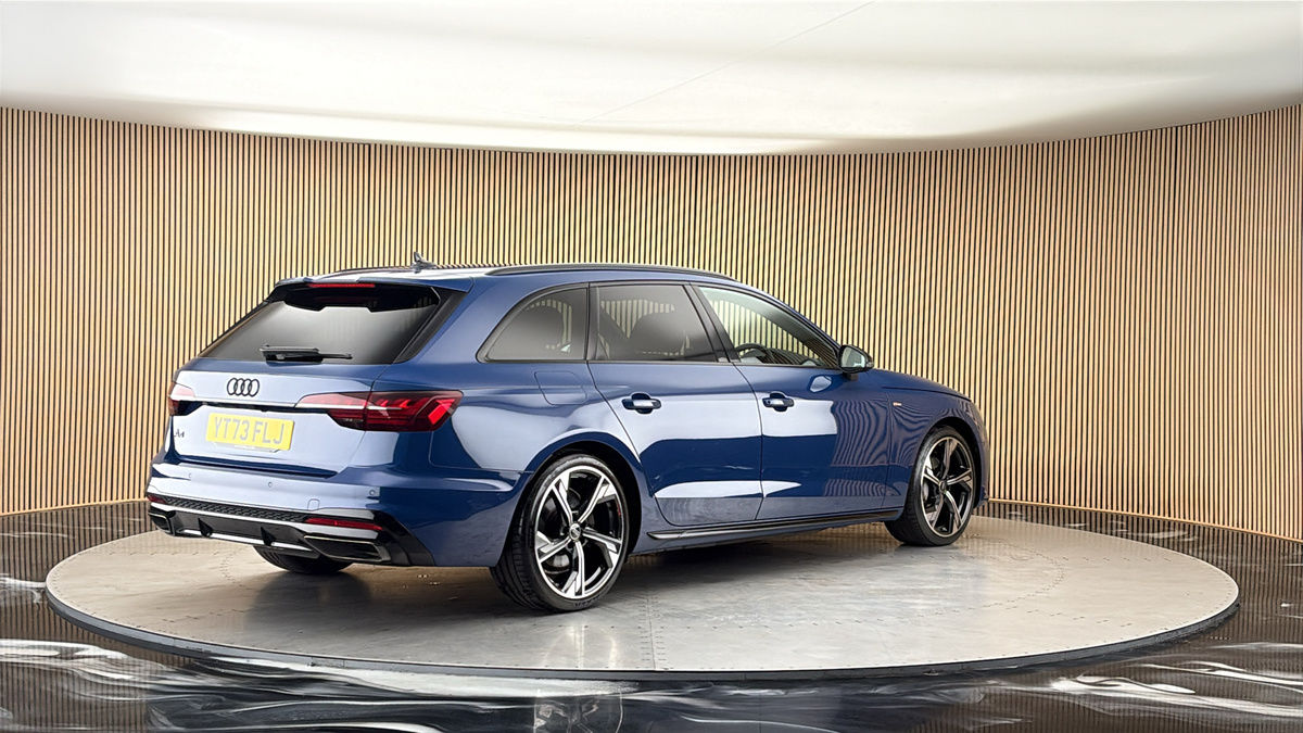 Audi A4 Avant Image 21