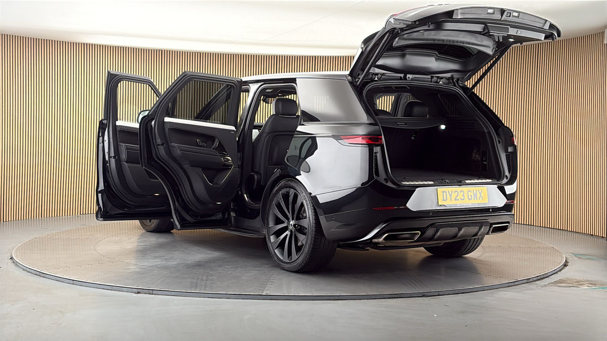 Land Rover Range Rover Sport Image 23