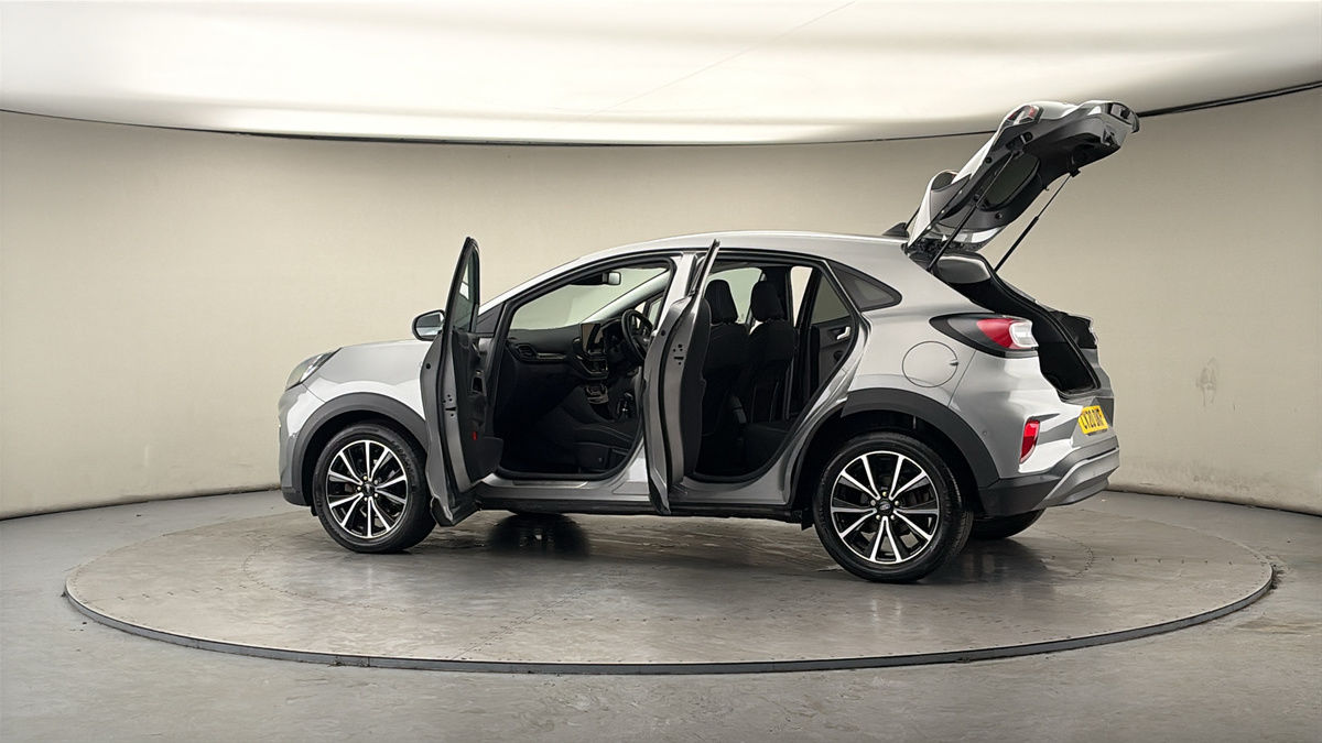 More views of Ford Puma