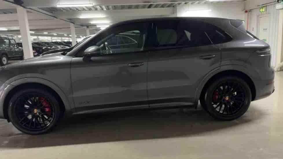 More views of Porsche Cayenne