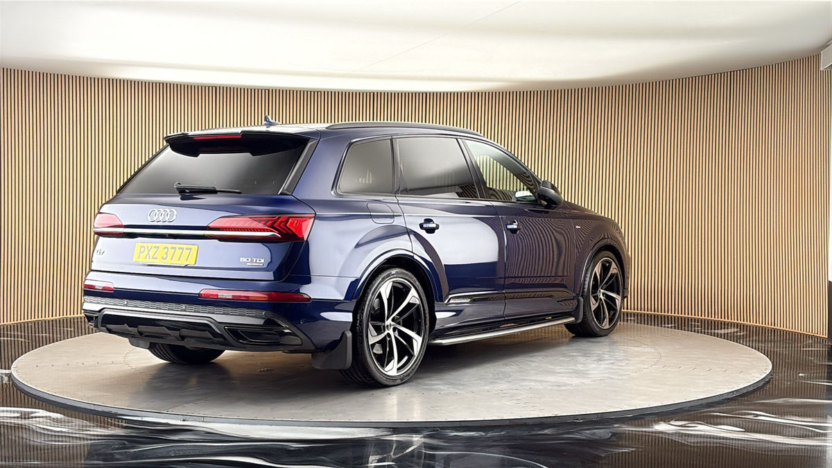 More views of Audi Q7