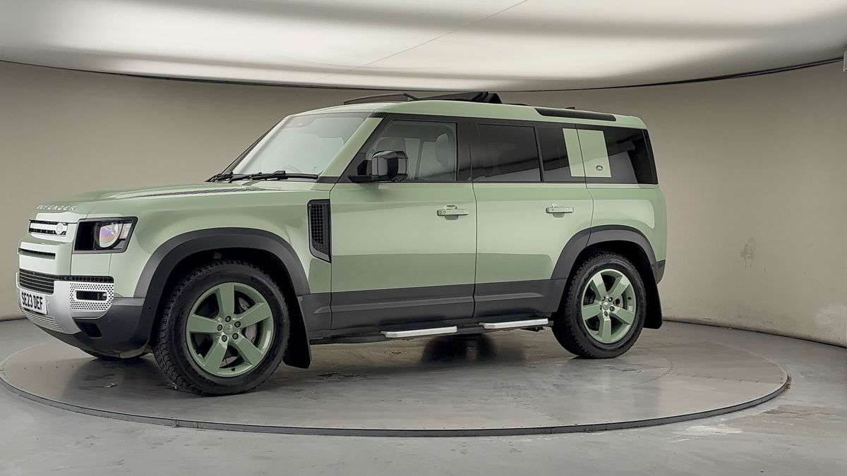 More views of Land Rover Defender 110