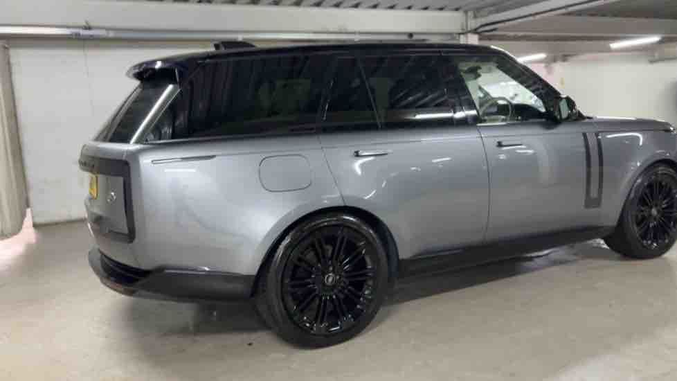More views of Land Rover Range Rover