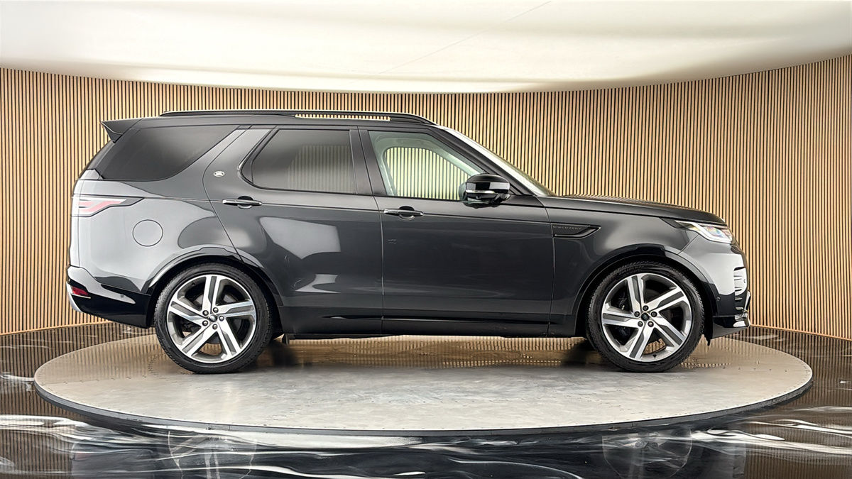 Land Rover Discovery Image 16