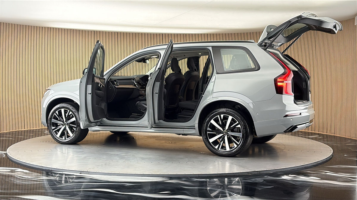 More views of Volvo XC90