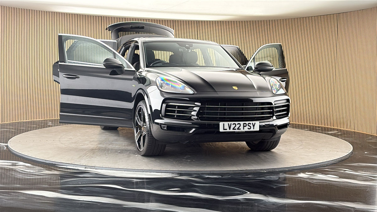 More views of Porsche Cayenne