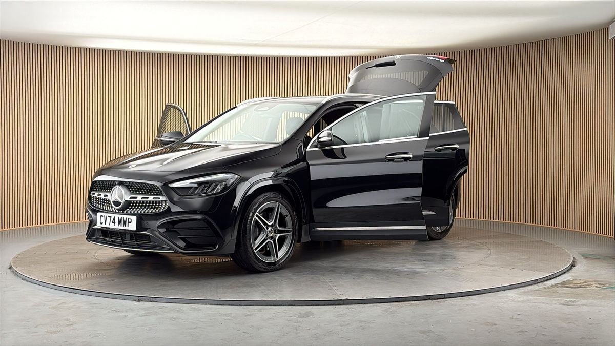 Mercedes-Benz GLA Image 22
