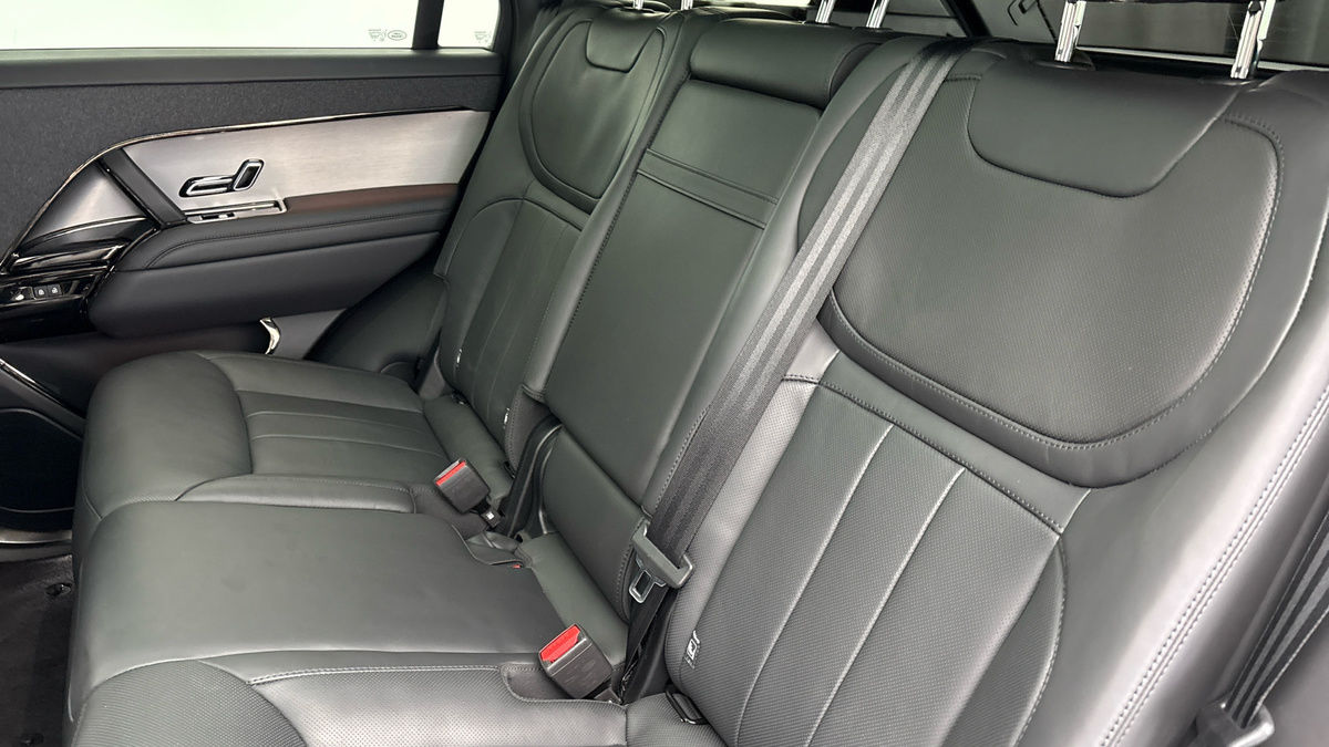 Land Rover Range Rover Sport Image 8