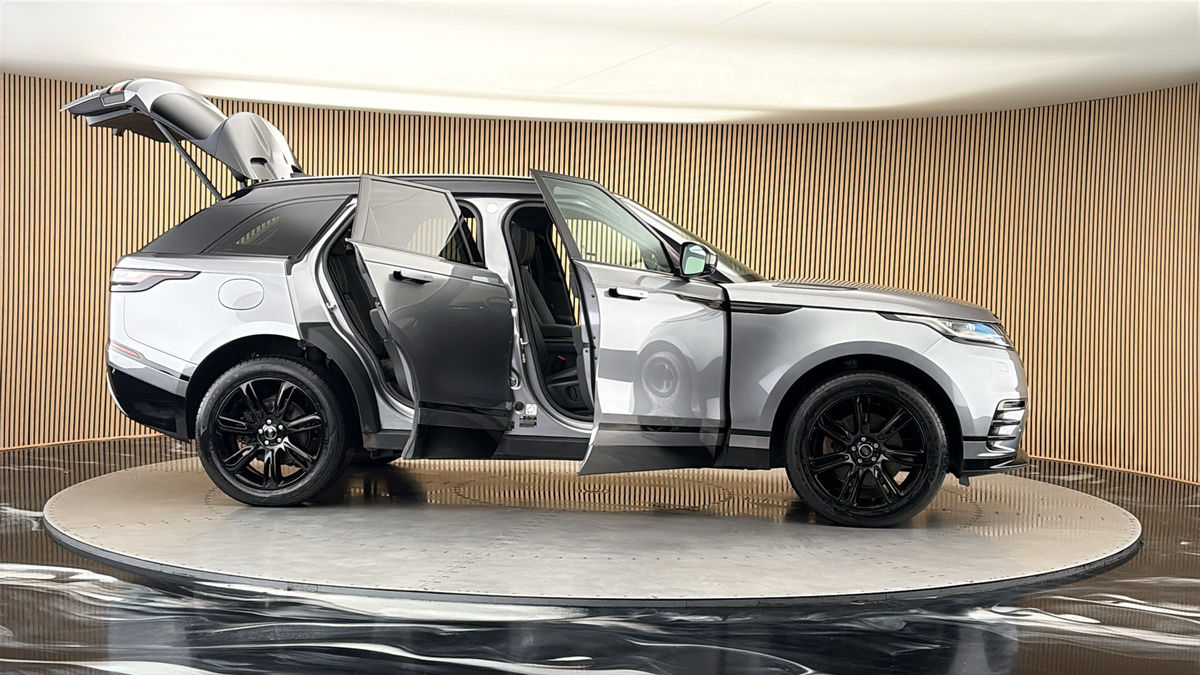 More views of Land Rover Range Rover Velar