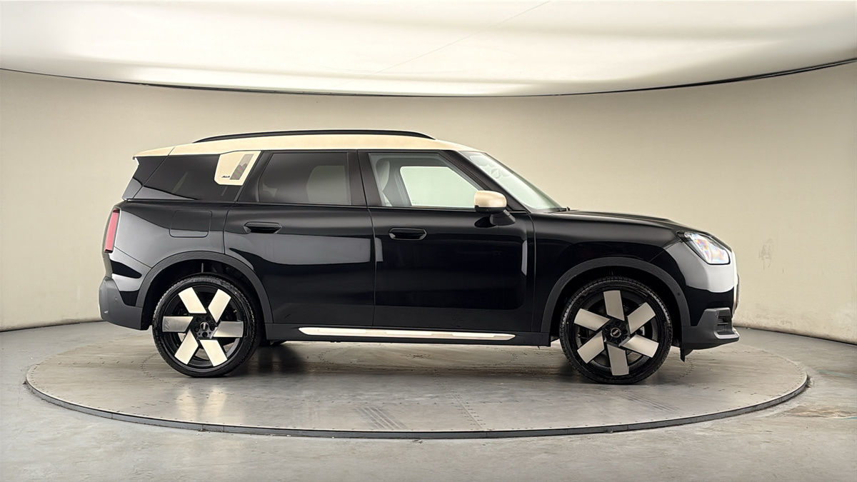 More views of MINI Countryman